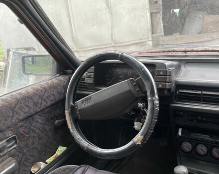 Красный Ауди 80, объемом двигателя 1.8 л и пробегом 300 тыс. км за 800 $, фото 5 на Automoto.ua