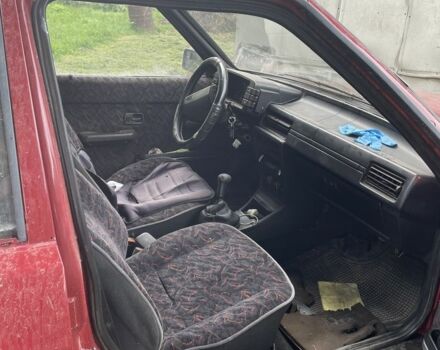 Красный Ауди 80, объемом двигателя 1.8 л и пробегом 300 тыс. км за 800 $, фото 4 на Automoto.ua