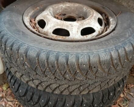 Красный Ауди 80, объемом двигателя 1.8 л и пробегом 280 тыс. км за 1432 $, фото 5 на Automoto.ua