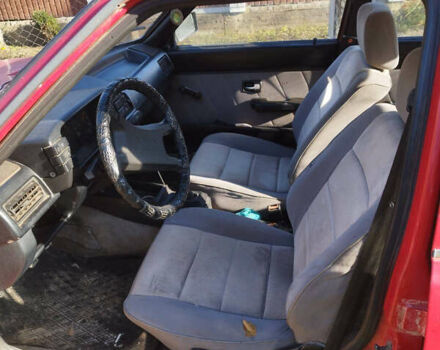Червоний Ауді 80, об'ємом двигуна 1.6 л та пробігом 300 тис. км за 950 $, фото 7 на Automoto.ua