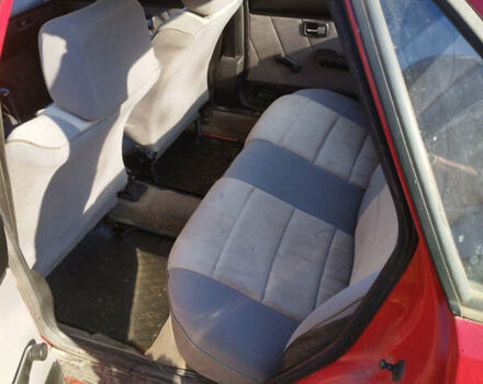 Червоний Ауді 80, об'ємом двигуна 1.6 л та пробігом 300 тис. км за 950 $, фото 6 на Automoto.ua