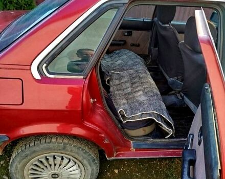 Красный Ауди 80, объемом двигателя 1.6 л и пробегом 17 тыс. км за 1600 $, фото 5 на Automoto.ua