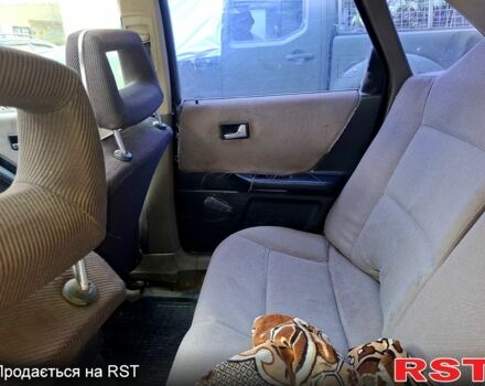 Красный Ауди 80, объемом двигателя 1.8 л и пробегом 303 тыс. км за 1300 $, фото 5 на Automoto.ua
