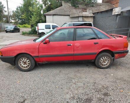 Красный Ауди 80, объемом двигателя 1.6 л и пробегом 300 тыс. км за 601 $, фото 1 на Automoto.ua