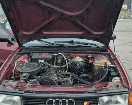 Красный Ауди 80, объемом двигателя 1.8 л и пробегом 185 тыс. км за 3100 $, фото 2 на Automoto.ua