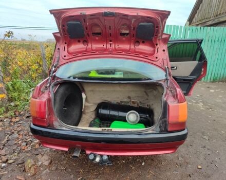 Красный Ауди 80, объемом двигателя 1.8 л и пробегом 280 тыс. км за 1600 $, фото 4 на Automoto.ua