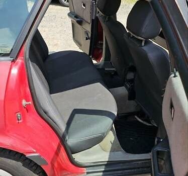 Красный Ауди 80, объемом двигателя 1.78 л и пробегом 130 тыс. км за 1700 $, фото 9 на Automoto.ua