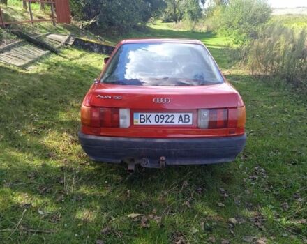 Красный Ауди 80, объемом двигателя 1.8 л и пробегом 80 тыс. км за 1400 $, фото 3 на Automoto.ua