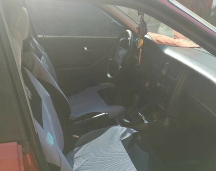 Красный Ауди 80, объемом двигателя 1.8 л и пробегом 250 тыс. км за 2500 $, фото 3 на Automoto.ua