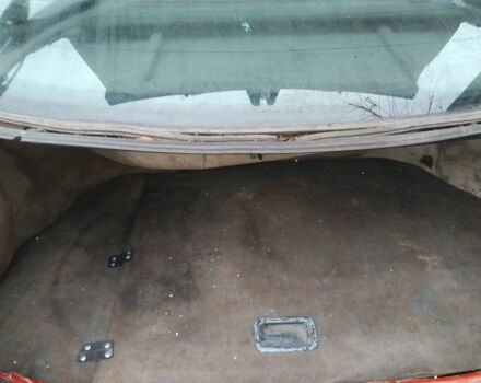 Красный Ауди 80, объемом двигателя 1.8 л и пробегом 263 тыс. км за 1350 $, фото 4 на Automoto.ua