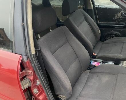 Красный Ауди 80, объемом двигателя 1.6 л и пробегом 400 тыс. км за 1000 $, фото 5 на Automoto.ua