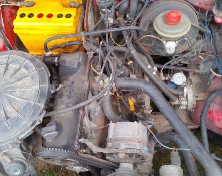 Червоний Ауді 80, об'ємом двигуна 1.8 л та пробігом 320 тис. км за 1650 $, фото 4 на Automoto.ua