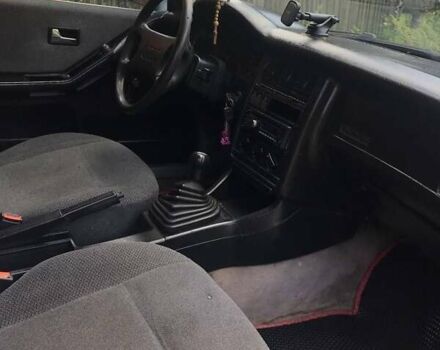 Красный Ауди 80, объемом двигателя 1.8 л и пробегом 330 тыс. км за 1500 $, фото 2 на Automoto.ua