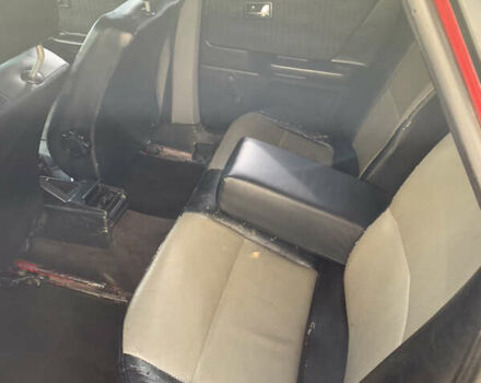 Красный Ауди 80, объемом двигателя 1.8 л и пробегом 235 тыс. км за 1800 $, фото 9 на Automoto.ua