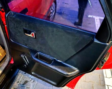 Красный Ауди 80, объемом двигателя 1.8 л и пробегом 320 тыс. км за 1500 $, фото 7 на Automoto.ua