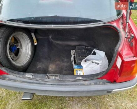 Красный Ауди 80, объемом двигателя 1.8 л и пробегом 290 тыс. км за 1300 $, фото 2 на Automoto.ua