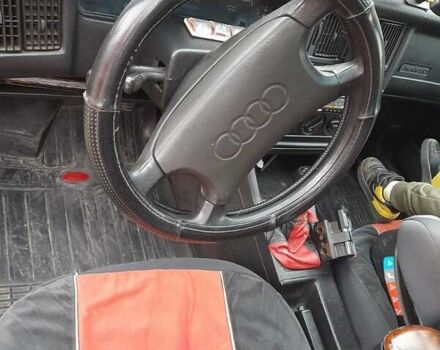 Красный Ауди 80, объемом двигателя 1.8 л и пробегом 290 тыс. км за 1300 $, фото 4 на Automoto.ua