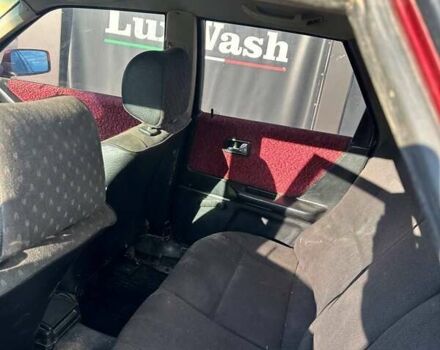 Красный Ауди 80, объемом двигателя 0 л и пробегом 300 тыс. км за 700 $, фото 5 на Automoto.ua