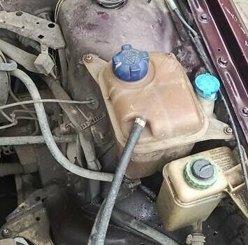 Червоний Ауді 80, об'ємом двигуна 2 л та пробігом 300 тис. км за 1399 $, фото 20 на Automoto.ua