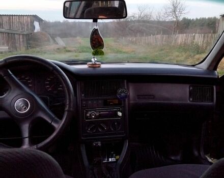 Красный Ауди 80, объемом двигателя 2 л и пробегом 530 тыс. км за 2510 $, фото 3 на Automoto.ua