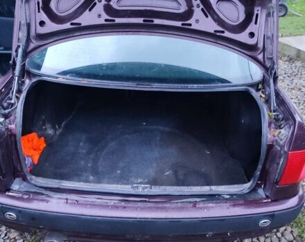 Красный Ауди 80, объемом двигателя 2 л и пробегом 322 тыс. км за 1150 $, фото 3 на Automoto.ua