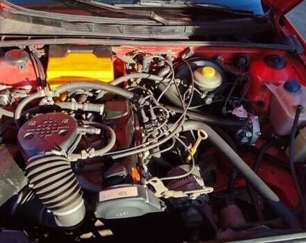 Красный Ауди 80, объемом двигателя 2 л и пробегом 375 тыс. км за 2300 $, фото 4 на Automoto.ua