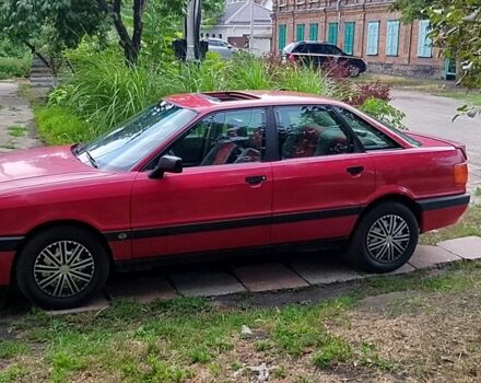 Красный Ауди 80, объемом двигателя 1.8 л и пробегом 240 тыс. км за 1600 $, фото 1 на Automoto.ua