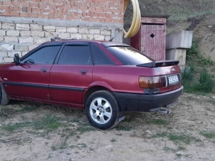 Ауді 80 1987 у Чернівцях на Automoto.ua Червоний Ауді 80, об'ємом двигуна 1.8 л та пробігом 77 тис. км за 1400 $, фото 1 на Automoto.ua