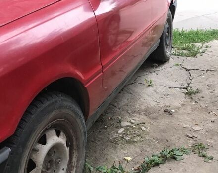 Красный Ауди 80, объемом двигателя 1.6 л и пробегом 225 тыс. км за 750 $, фото 1 на Automoto.ua