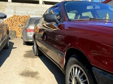 Ауди 80 1991 в Черновцах на Automoto.ua Красный Ауди 80, объемом двигателя 18 л и пробегом 255 тыс. км за 2000 $, фото 1 на Automoto.ua