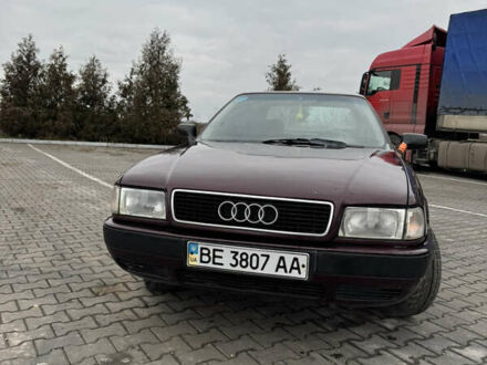 Красный Ауди 80, объемом двигателя 2 л и пробегом 322 тыс. км за 1800 $, фото 1 на Automoto.ua