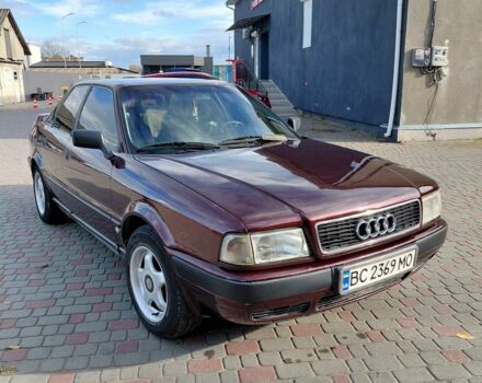 Красный Ауди 80, объемом двигателя 2 л и пробегом 296 тыс. км за 2200 $, фото 1 на Automoto.ua