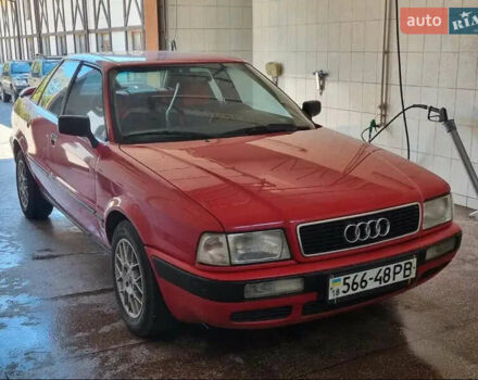 Красный Ауди 80, объемом двигателя 2 л и пробегом 220 тыс. км за 3400 $, фото 1 на Automoto.ua