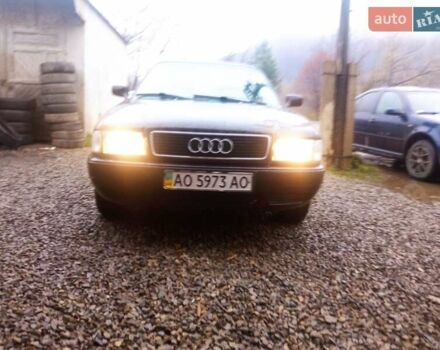 Красный Ауди 80, объемом двигателя 1.9 л и пробегом 379 тыс. км за 2750 $, фото 1 на Automoto.ua