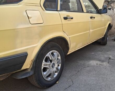Желтый Ауди 80, объемом двигателя 1.6 л и пробегом 339 тыс. км за 1450 $, фото 4 на Automoto.ua