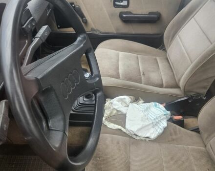 Желтый Ауди 80, объемом двигателя 1.6 л и пробегом 200 тыс. км за 500 $, фото 4 на Automoto.ua