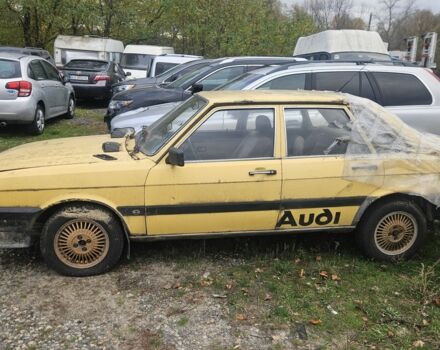 Желтый Ауди 80, объемом двигателя 1.6 л и пробегом 200 тыс. км за 500 $, фото 3 на Automoto.ua