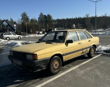 Желтый Ауди 80, объемом двигателя 1.6 л и пробегом 316 тыс. км за 452 $, фото 1 на Automoto.ua