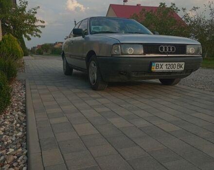 Серый Ауди 80, объемом двигателя 1.6 л и пробегом 178 тыс. км за 1050 $, фото 3 на Automoto.ua