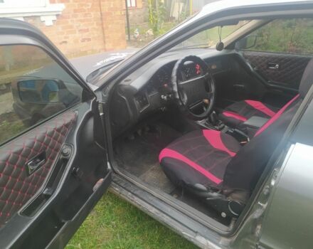 Серый Ауди 80, объемом двигателя 1.8 л и пробегом 200 тыс. км за 1400 $, фото 6 на Automoto.ua