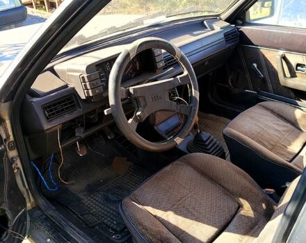 Серый Ауди 80, объемом двигателя 2 л и пробегом 320 тыс. км за 550 $, фото 5 на Automoto.ua