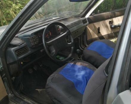Сірий Ауді 80, об'ємом двигуна 1.8 л та пробігом 306 тис. км за 35000 $, фото 7 на Automoto.ua