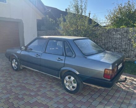 Серый Ауди 80, объемом двигателя 1.6 л и пробегом 350 тыс. км за 1000 $, фото 5 на Automoto.ua