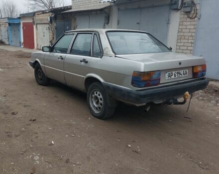 Серый Ауди 80, объемом двигателя 1.6 л и пробегом 290 тыс. км за 750 $, фото 3 на Automoto.ua