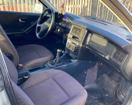 Серый Ауди 80, объемом двигателя 1.8 л и пробегом 270 тыс. км за 1300 $, фото 5 на Automoto.ua