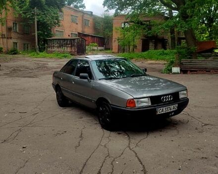 Серый Ауди 80, объемом двигателя 1.8 л и пробегом 350 тыс. км за 1500 $, фото 2 на Automoto.ua
