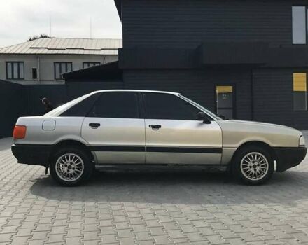 Серый Ауди 80, объемом двигателя 1.8 л и пробегом 348 тыс. км за 1600 $, фото 3 на Automoto.ua