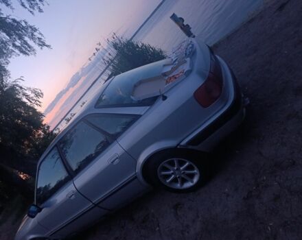 Серый Ауди 80, объемом двигателя 1.8 л и пробегом 300 тыс. км за 2200 $, фото 7 на Automoto.ua