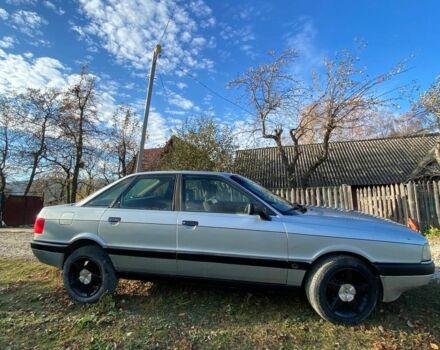 Серый Ауди 80, объемом двигателя 1.8 л и пробегом 270 тыс. км за 1300 $, фото 3 на Automoto.ua