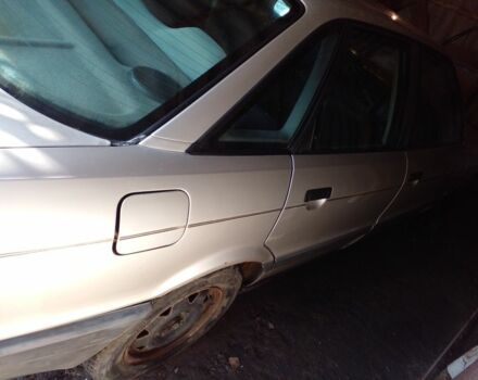 Серый Ауди 80, объемом двигателя 1.6 л и пробегом 1 тыс. км за 2000 $, фото 3 на Automoto.ua